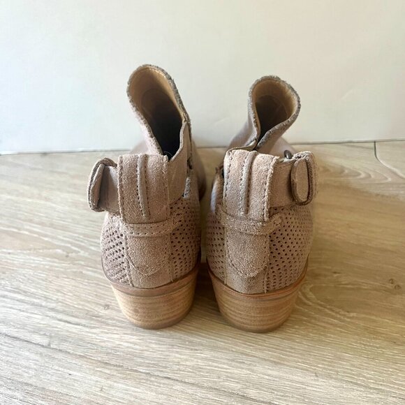 Dolce Vita Kara Suede Perforated Ankle Bootie Size 6.5 - Picture 5 of 7